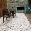  White Pebble stone 